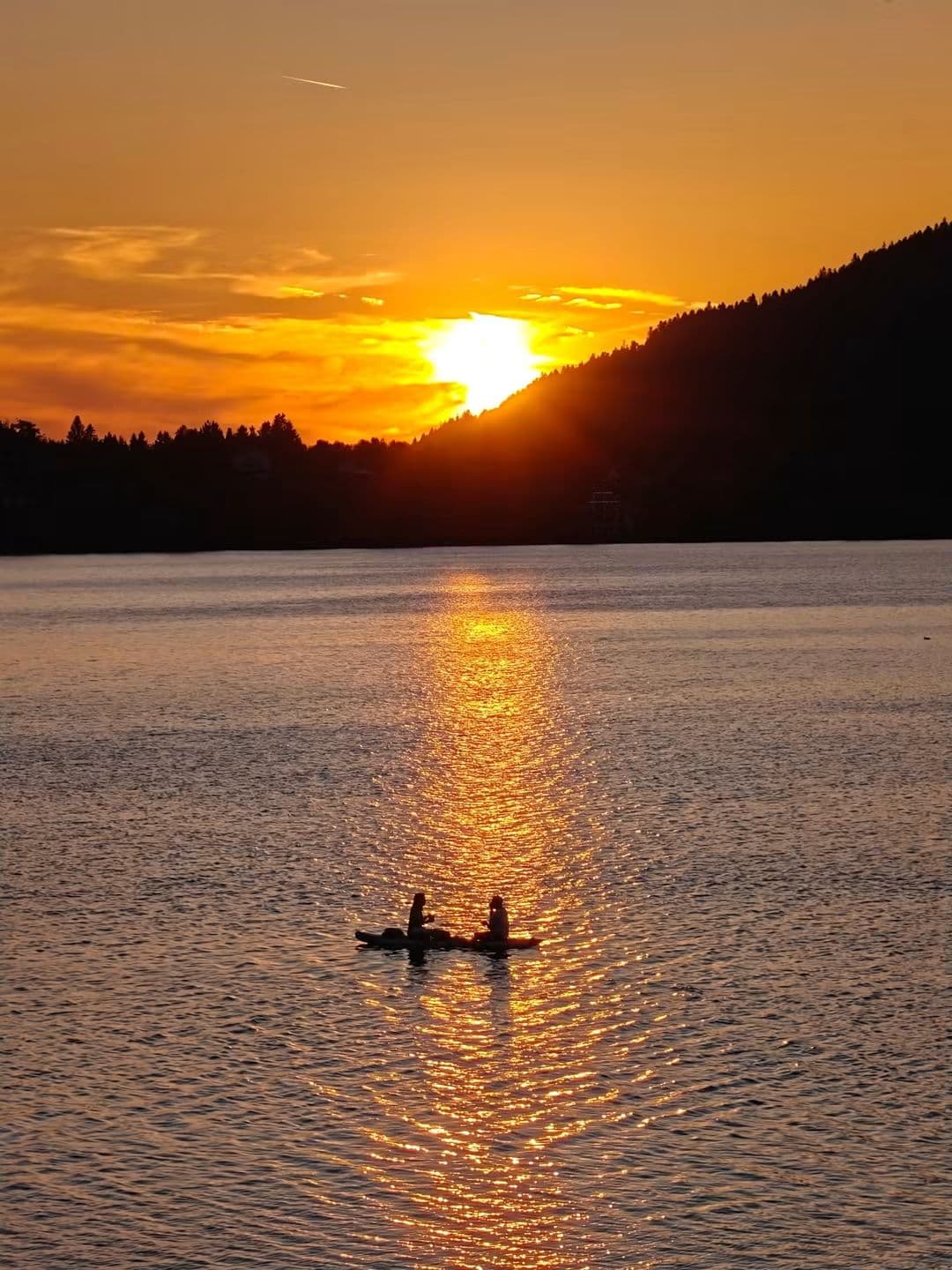 Le lac de Gérardmer au coucher du soleil