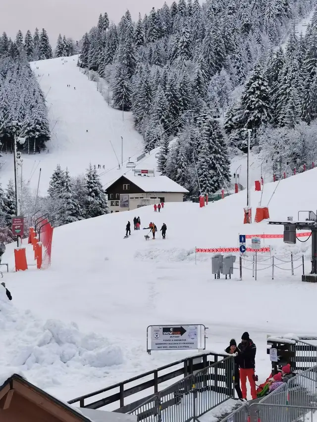 La piste au pied de La Mauselaine